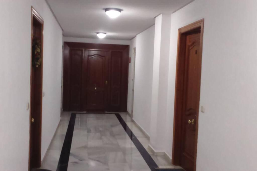 Fuengirola , Beach, Centre ,Balcony With Seaview, For 4 Persons Eksteriør bilde
